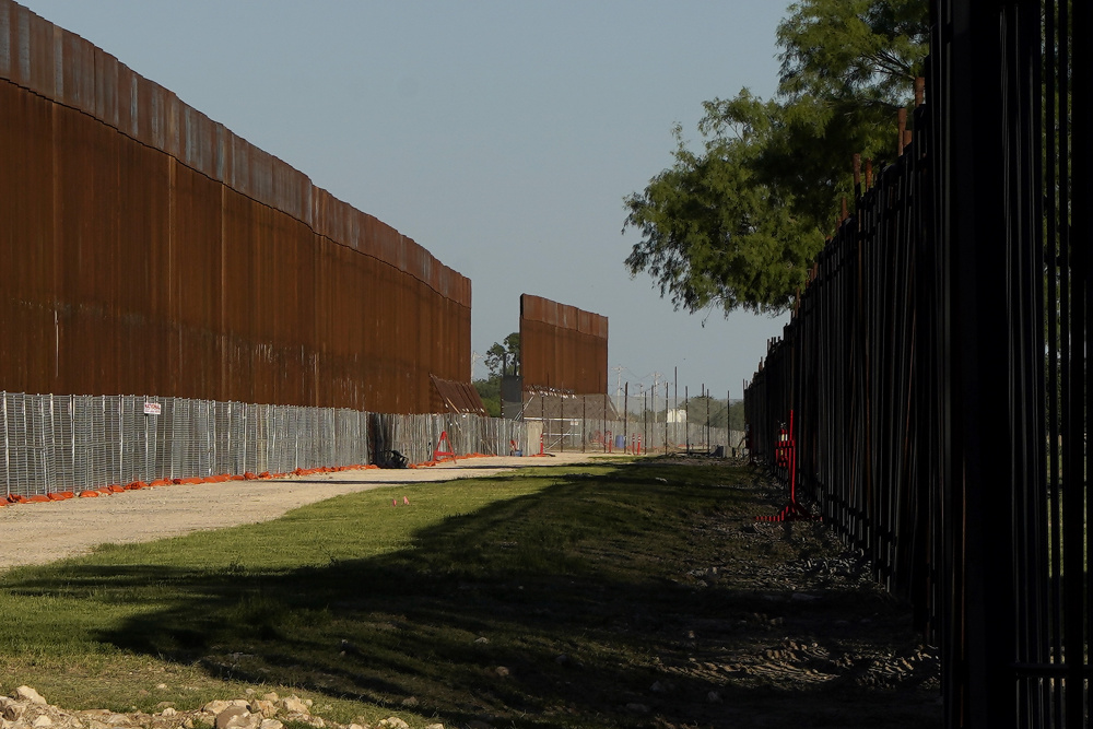 Власти Техаса собирают пожертвования на строительство стены на границе с Мексикой