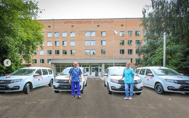 "В рамках президентского проекта": Глава Люберец прифотошопил к больнице новые неотложки