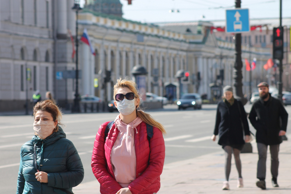 Петербург стал лидером по суточным показателям заболевших COVID-19 второй раз за сентябрь