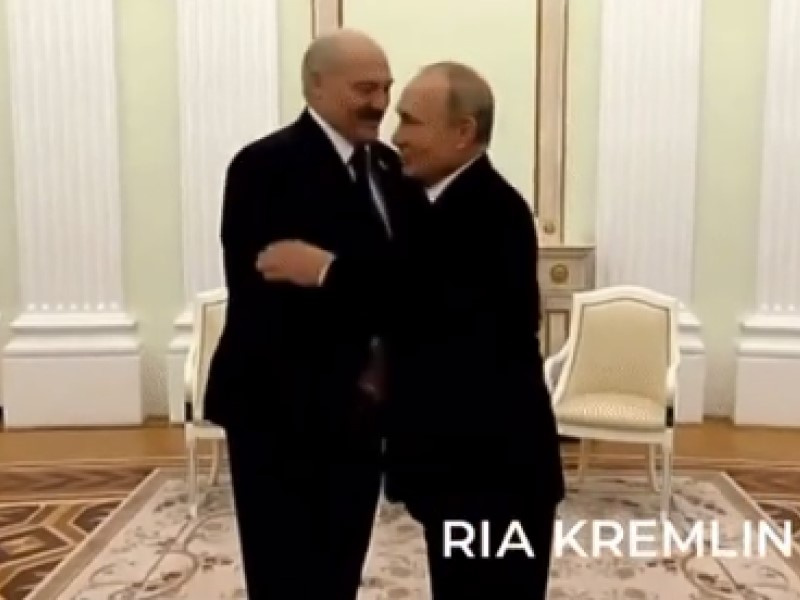 Путин и Лукашенко вновь встретились. Они ведут переговоры тет-а-тет в Кремле