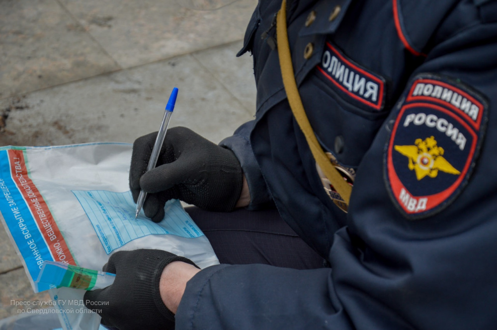 Число жертв отравления спиртом на Урале составило 18, задержаны двое