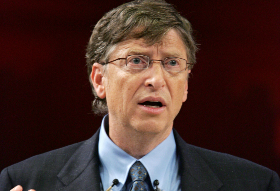 «Он что-то знает»: Россияне отреагировали на прогноз Билла Гейтса по пандемии