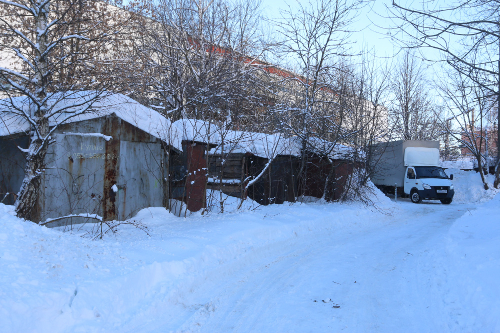 «Сказали, что дадим добро, а потом не могли разобраться»: в российских городах объявлена война гаражам