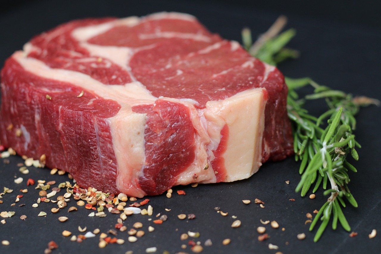 Исследование: Диета с красным мясом может привести к серьезным заболеваниям