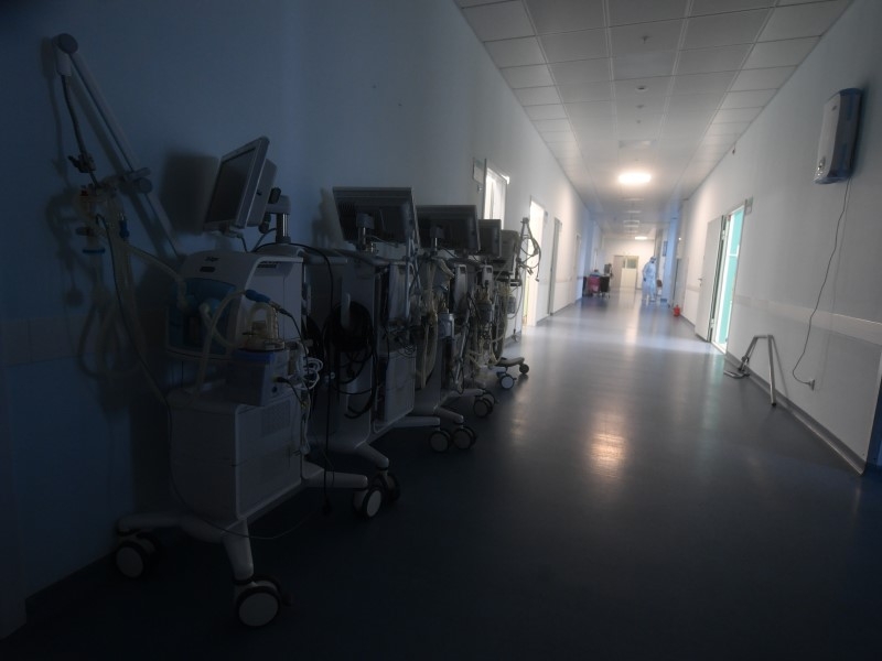 Тяжелым – 24 дня, легким – 12: ФОМС уточнил нормы госпитализации для COVID-пациентов