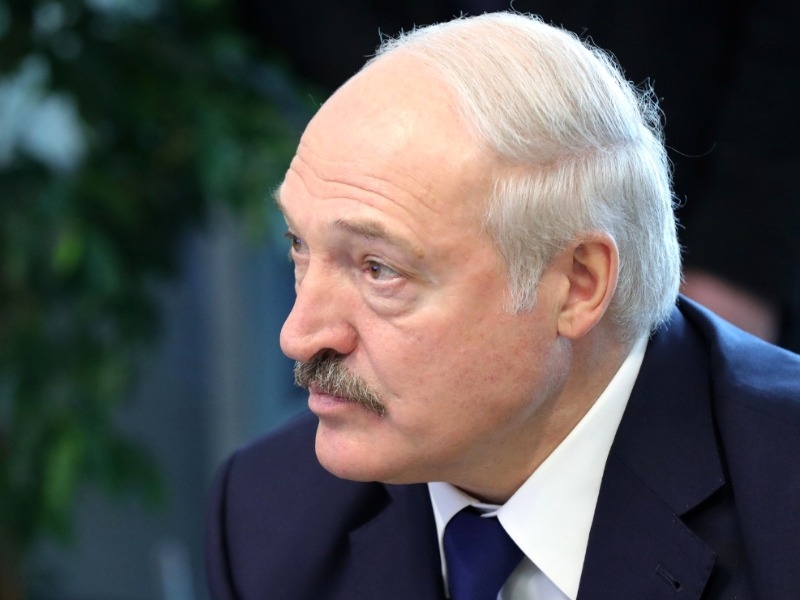 Лукашенко отказался эвакуировать уехавших за границу, несмотря на предупреждения
