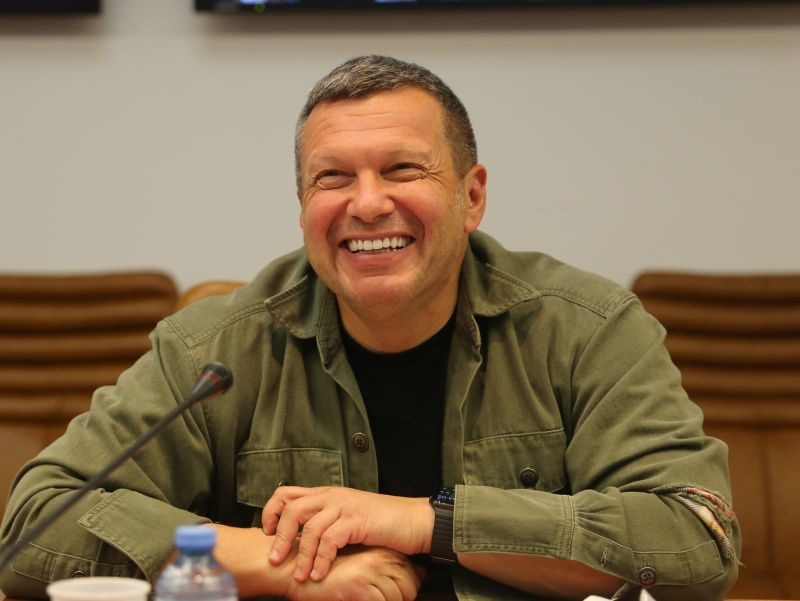 Соловьев жестко ответил на пародию о пропагандистах: ТНТ сам живет на деньги Газпром-медиа