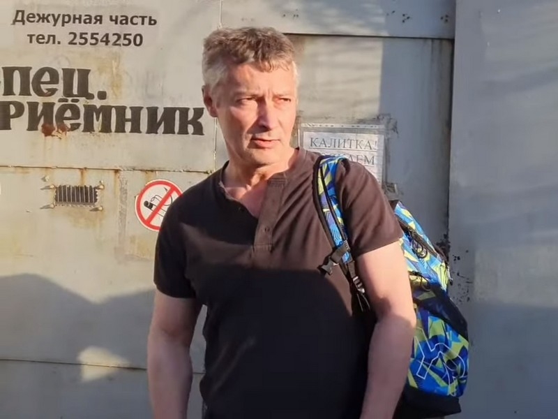 Евгений Ройзман на выходе из спецприемника: Навальный сидит ни за что