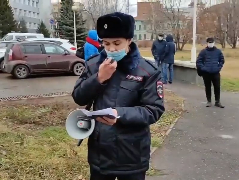 В Омске задержаны сторонники Навального, требовавшие отставки нового главы Минздрава